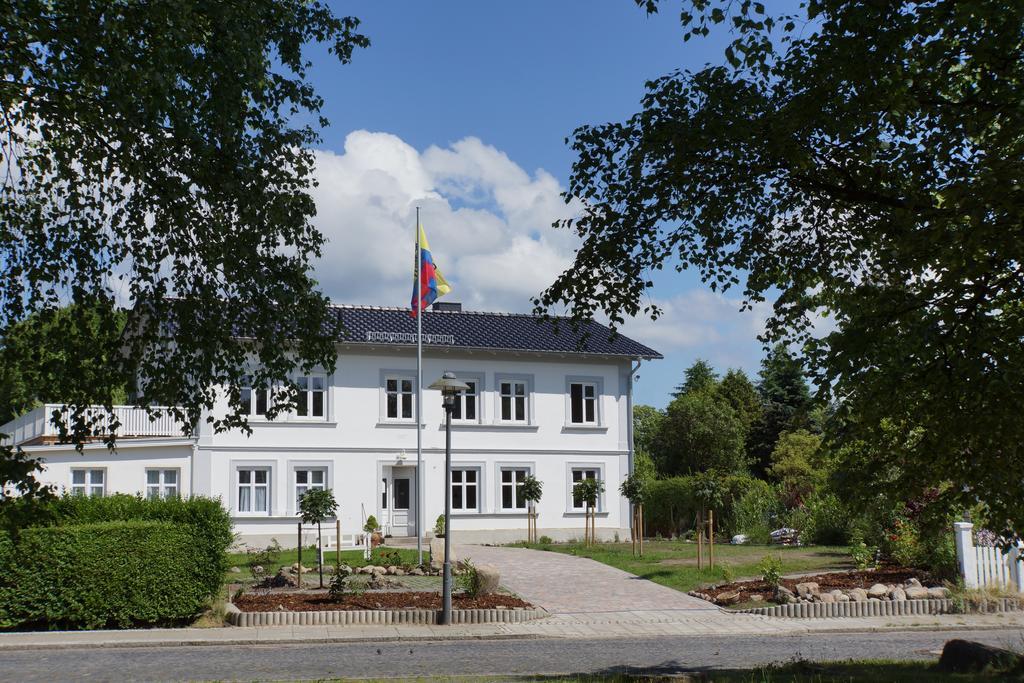 Haus Buddenbrock Auf Ruegen Wiek auf Ruegen Exterior photo
